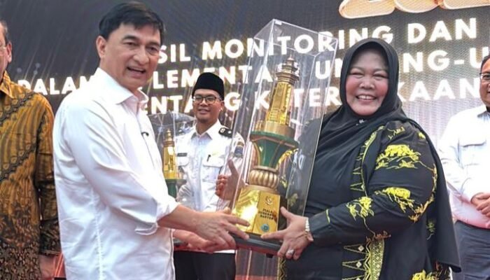Perumdam Raih Juara Umum Anugerah Keterbukaan Informasi Publik