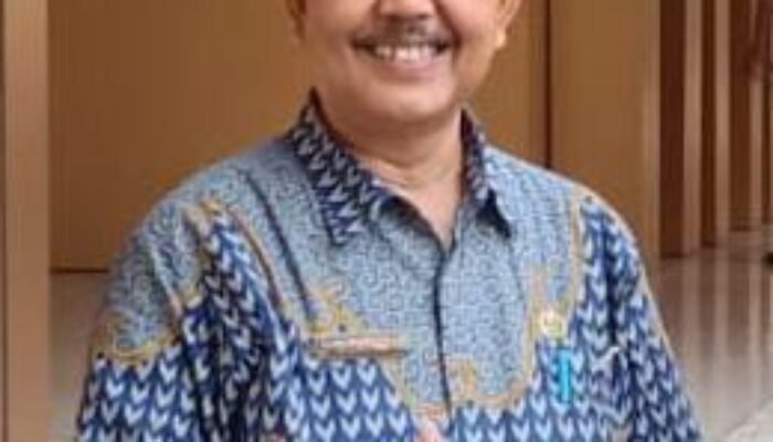 MENJADI GURU PROFESIONAL