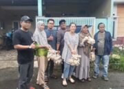 Ketua MCs Bagikan 100 Ekor Ayam  Untuk Rekan Media dan Ormas, Kecamatan Sukadiri
