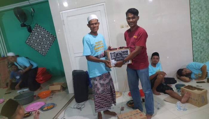 BPPKB Ranting Pisangan Jaya Gelar Aksi Sosial Malam Takbir di Kampung Sarakan