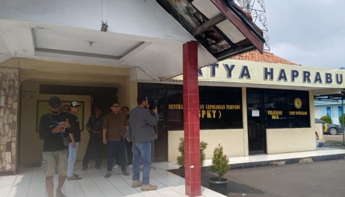 LPHI dan YAPERMA Datangi Polsek Rajeg, Pertanyakan Kematian Tersangka Husni Mubarok