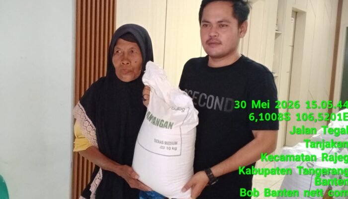 Warga Desa Tanjakan Apresiasi Bantuan Beras dan Minyak Goreng
