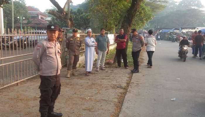 Kepulangan Jamaah Haji Kabupaten Tangerang, Mendapatkan Pengamanan Polsek Panongan Di Islamic Center Citra Raya