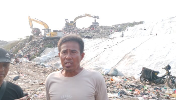 Alat Berat Rusak, Antrean Mengular, TPA Jatiwaringin Jadi Sorotan