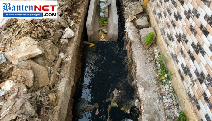 Saluran Masih Tergenang, Warga Minta Evaluasi Proyek Drainase APBD di Pasar Kemis