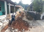 Proyek U-Ditch di Desa Ciakar Dikeluhkan Warga, Akses Jalan Terganggu dan Penerapan K3 Dipertanyakan