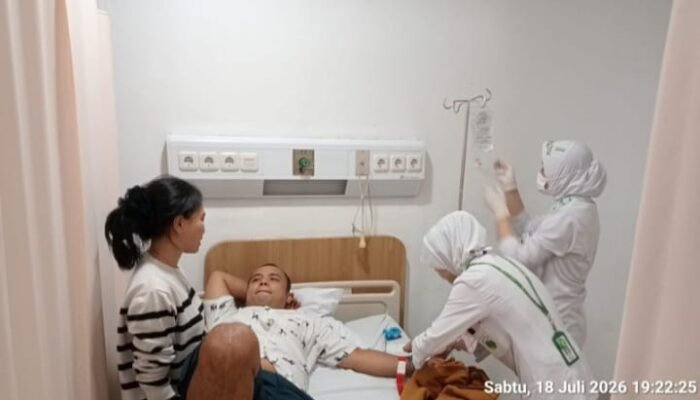 Wujud Kepedulian Keluarga, Hasan Hariri Dampingi Ponakan Menjalani Operasi