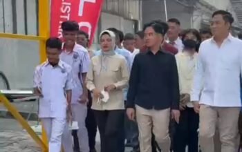 Mas Gibran, Tinjau Langsung Industri Motor Listrik di Balaraja, Tangerang