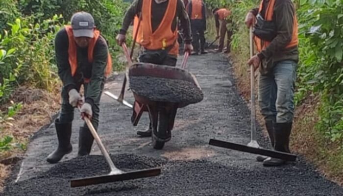 Aspirasi Warga Terwujud, Jalan Hotmix Kampung Sempur Kini Mulus dan Nyaman Dilalui