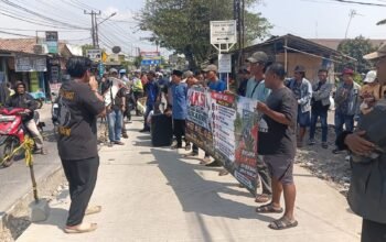 Warga Sukadiri Protes Kualitas Jalan, Pemkab Tangerang Diminta Bertindak