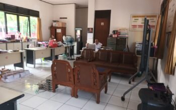 Dugaan Pelanggaran KTR di SDN Bencongan 7, ASN Guru Kedapatan Merokok Saat Jam Sekolah