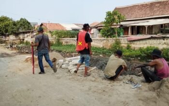 Diduga Gunakan Anggaran Pemerintah, Proyek Turap di Kosambi Minim Informasi dan Dikeluhkan Pekerja