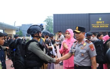 Kapolda Banten Lepas 45 Personel Satbrimob dalam Misi Pengamanan Satgas Amole II ke Papua Tengah