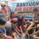 Program Polri Peduli, Polsek Mauk Bagikan Air Bersih di Kecamatan Kemiri
