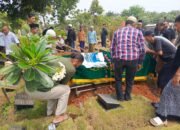 Bhabinkamtibmas Polsek Pasar Kemis, Lakukan Kegiatan Sambang Warga, Takziah ke Rumah Duka
